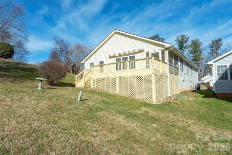 115 Creeks End Circle Mills River NC 28759