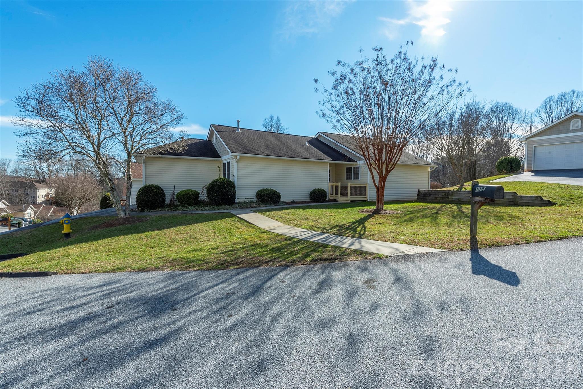 115 Creeks End Circle Mills River NC 28759
