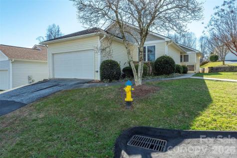115 Creeks End Circle Mills River NC 28759