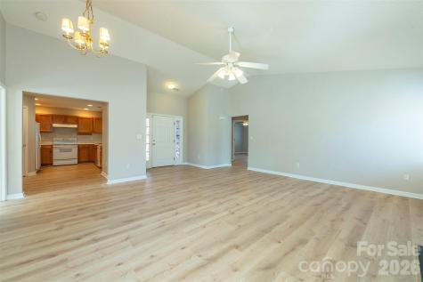 115 Creeks End Circle Mills River NC 28759
