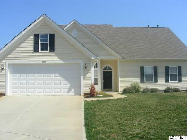 8707 Goldfields Drive Charlotte NC 28227