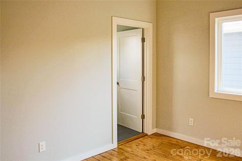 110 Lager Lane Asheville NC 28806