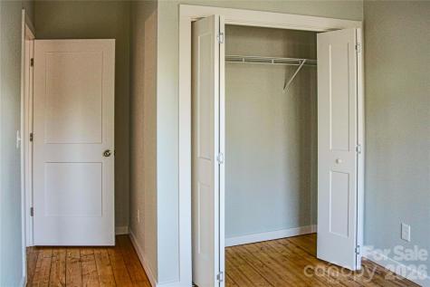 110 Lager Lane Asheville NC 28806