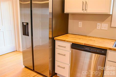 110 Lager Lane Asheville NC 28806