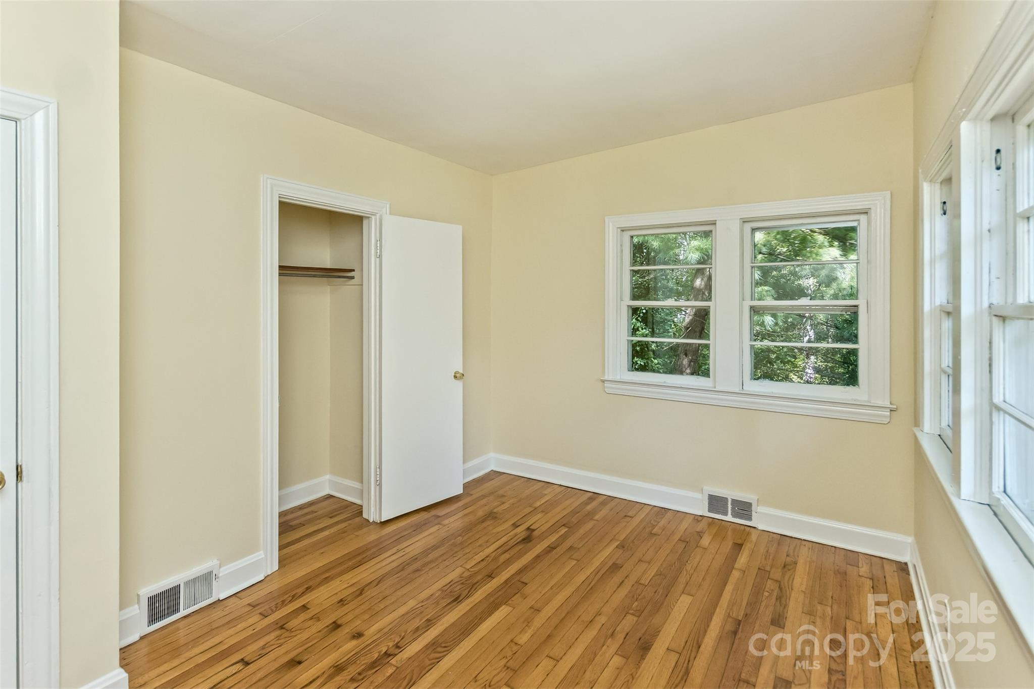 54 Hampden Road Asheville NC 28805