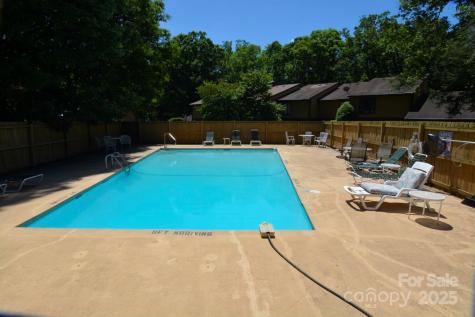 141 Colony Drive Arden NC 28704