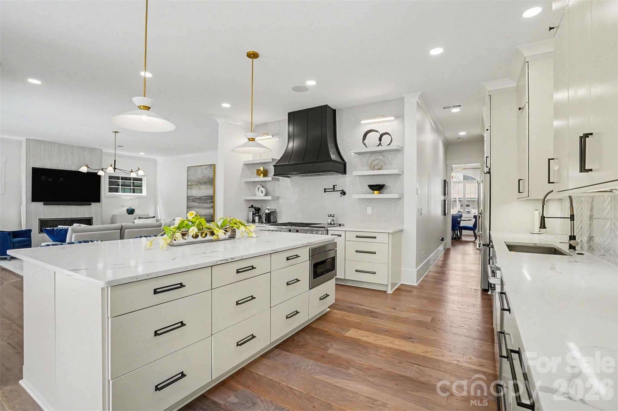 915 Laurel Creek Lane Charlotte NC 28211