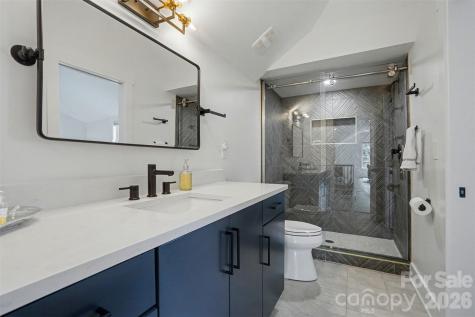 915 Laurel Creek Lane Charlotte NC 28211