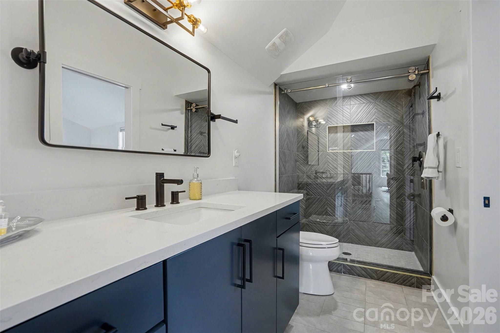 915 Laurel Creek Lane Charlotte NC 28211