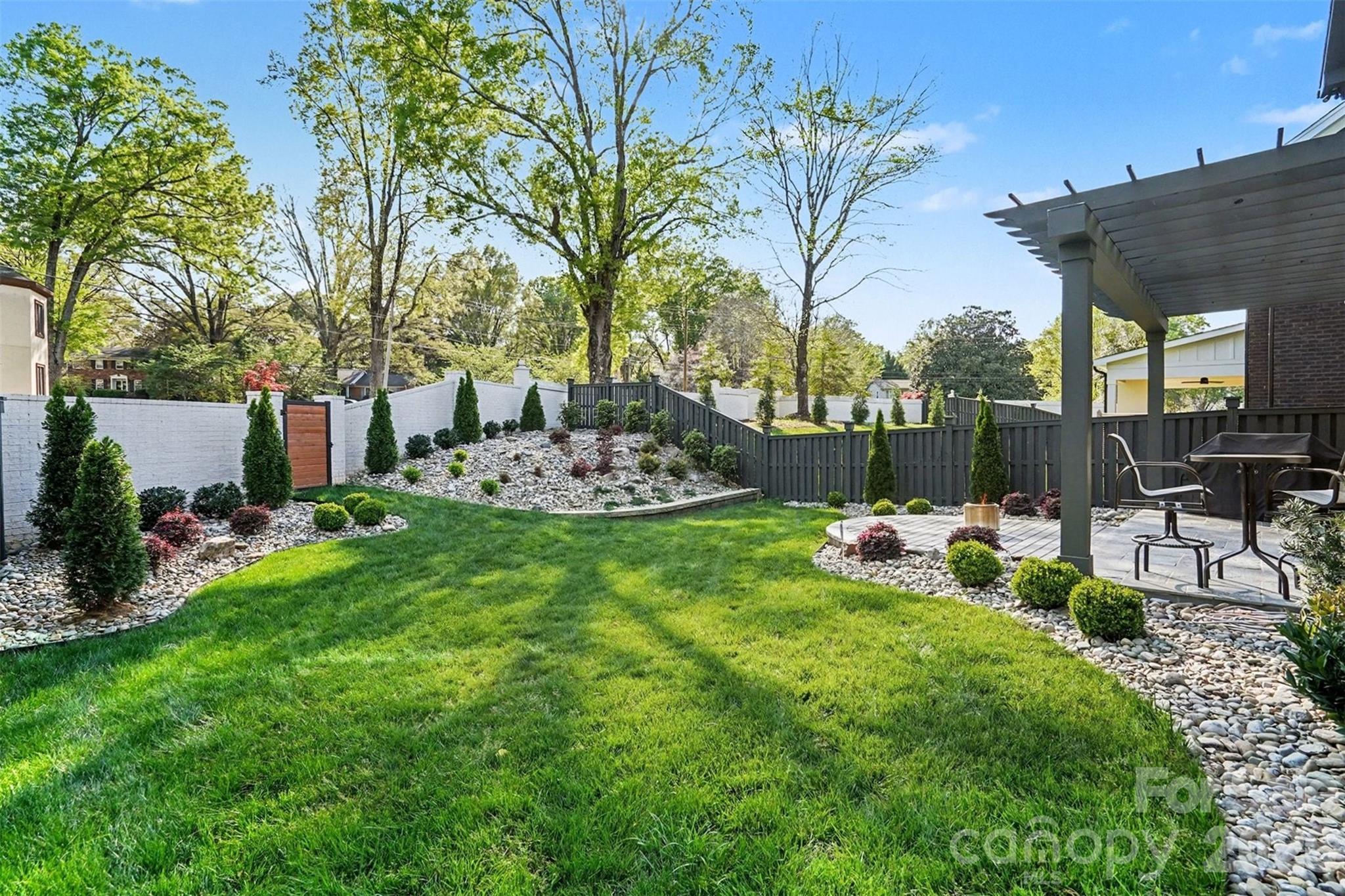 915 Laurel Creek Lane Charlotte NC 28211