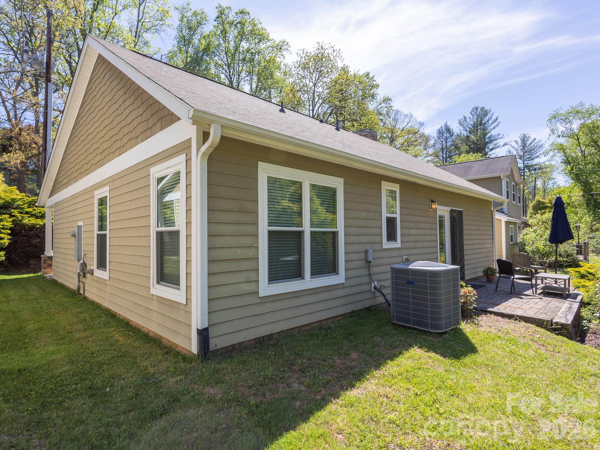 128 Lower Grassy Branch Road Asheville NC 28805