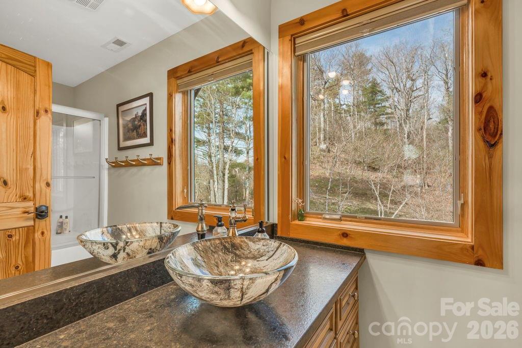 7054 Grandview Circle Newland NC 28657