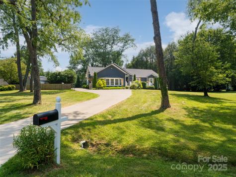 206 Pinner Road Arden NC 28704