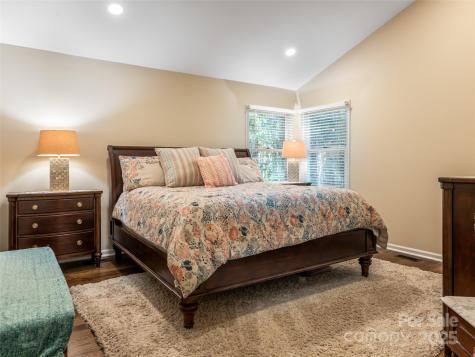 206 Pinner Road Arden NC 28704