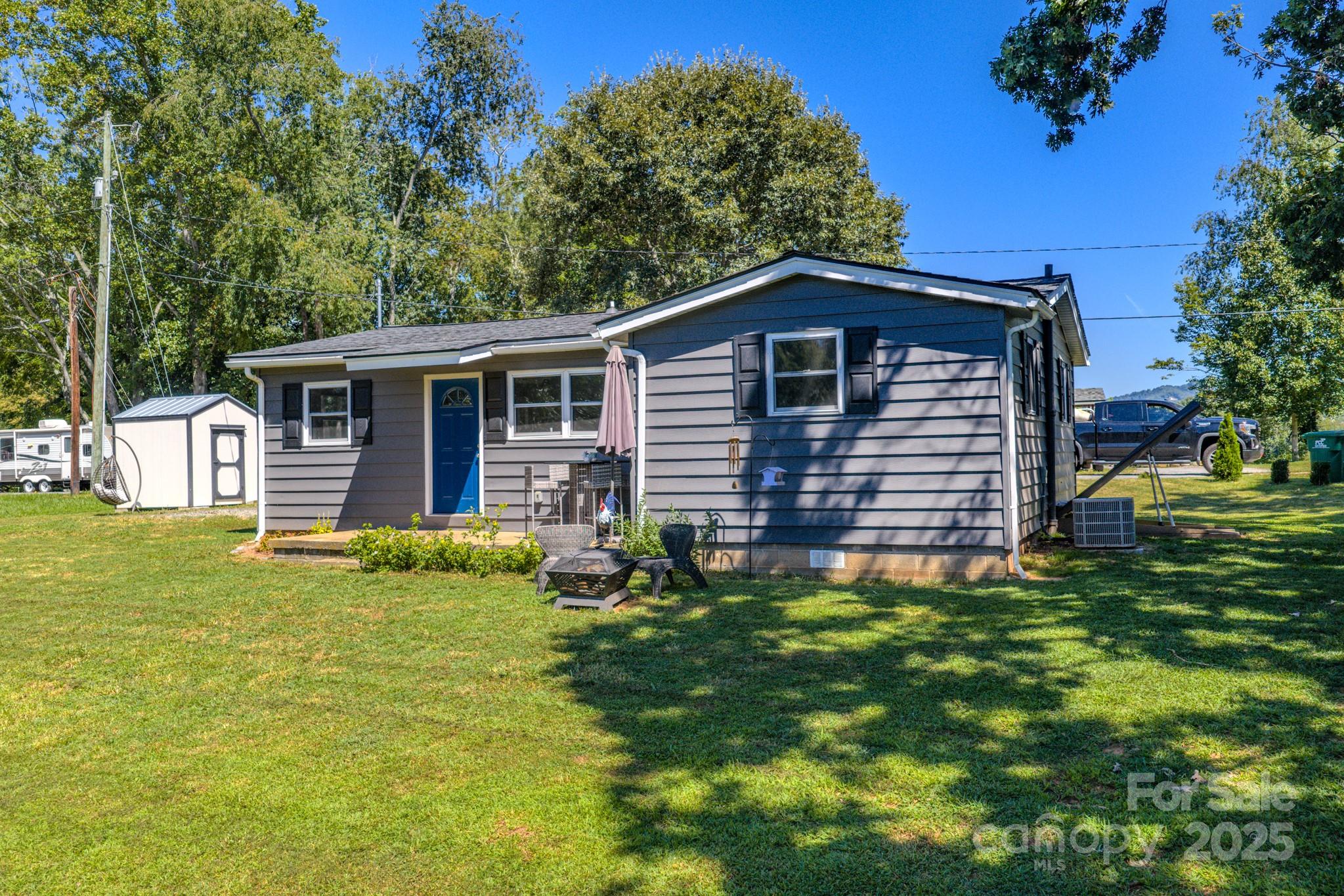 26 Center Street Candler NC 28715