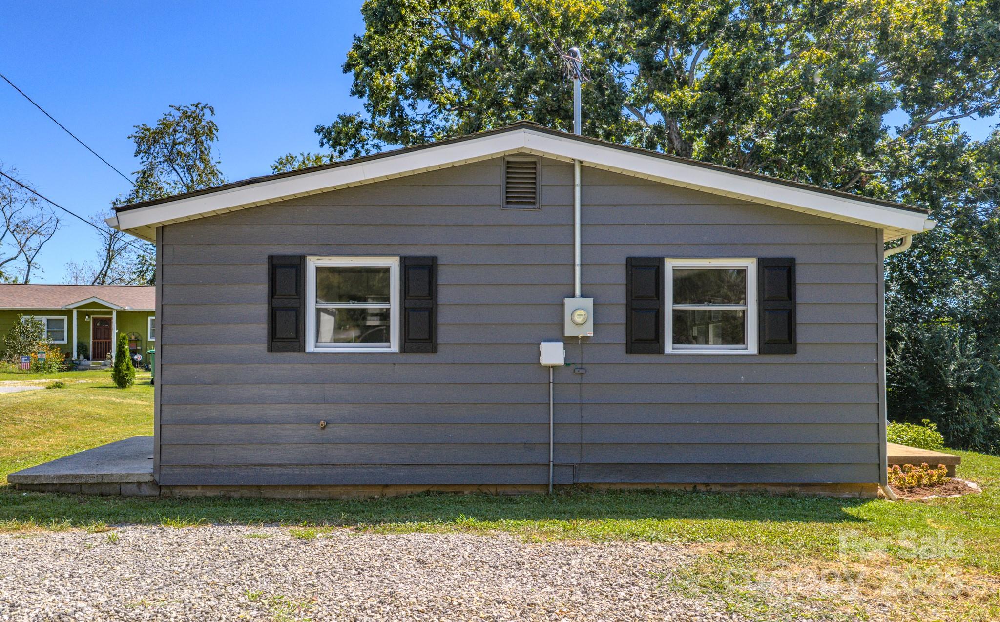 26 Center Street Candler NC 28715