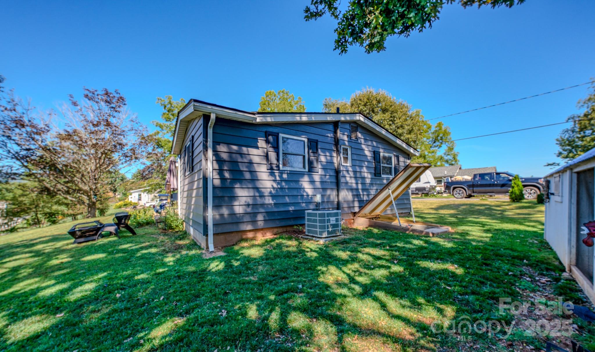 26 Center Street Candler NC 28715