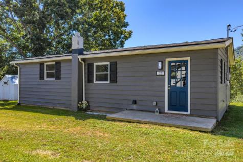 26 Center Street Candler NC 28715