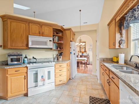 11 Stonebridge Drive Asheville NC 28805