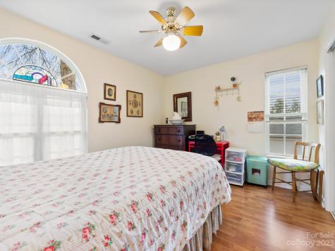 11 Stonebridge Drive Asheville NC 28805