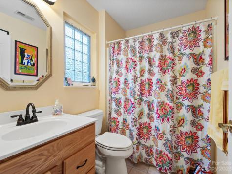 11 Stonebridge Drive Asheville NC 28805