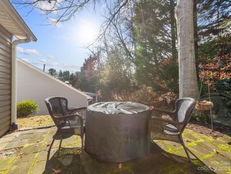 11 Stonebridge Drive Asheville NC 28805