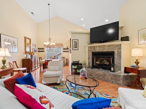 11 Stonebridge Drive Asheville NC 28805