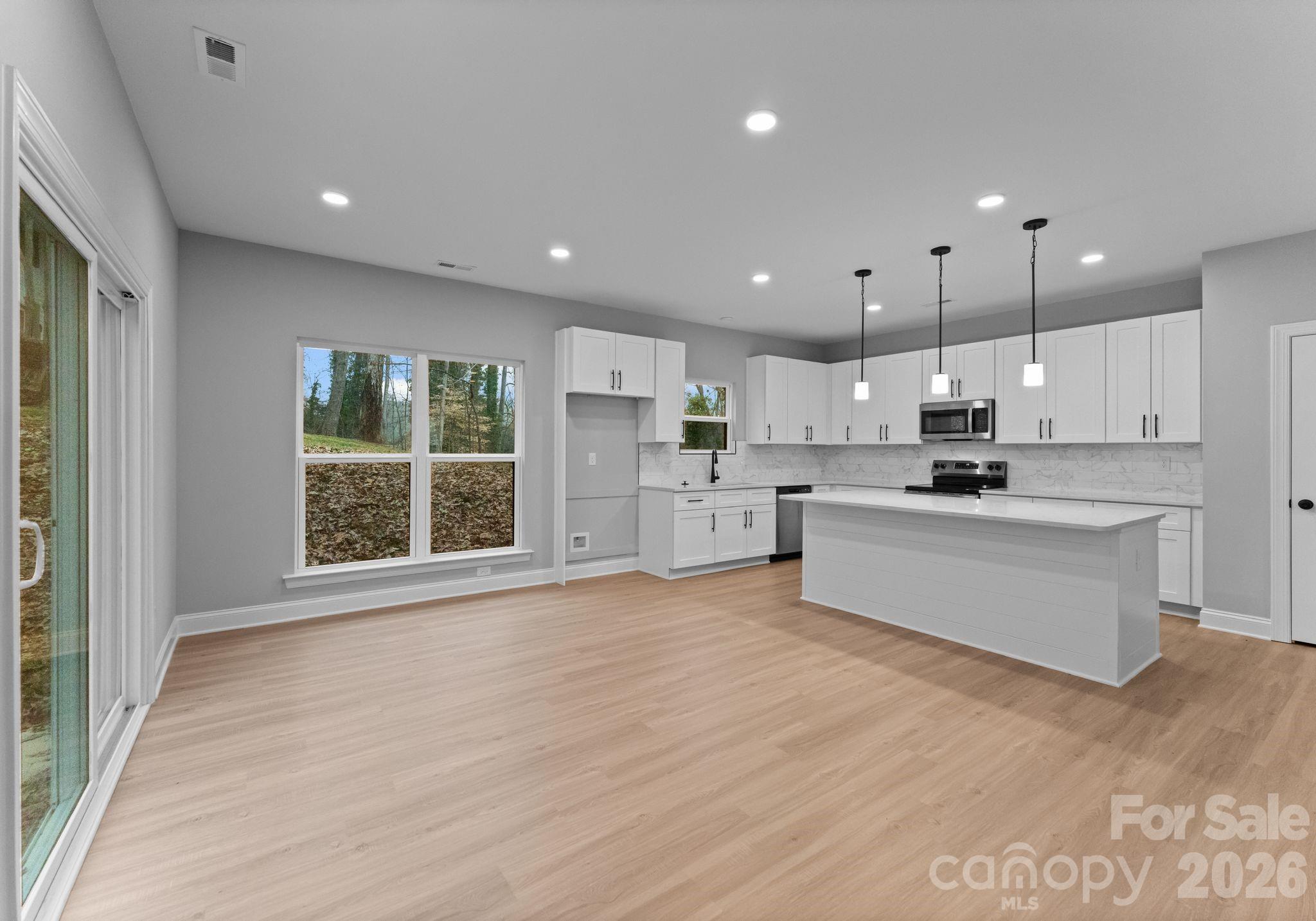 8823 Dogwood Drive Charlotte NC 28215