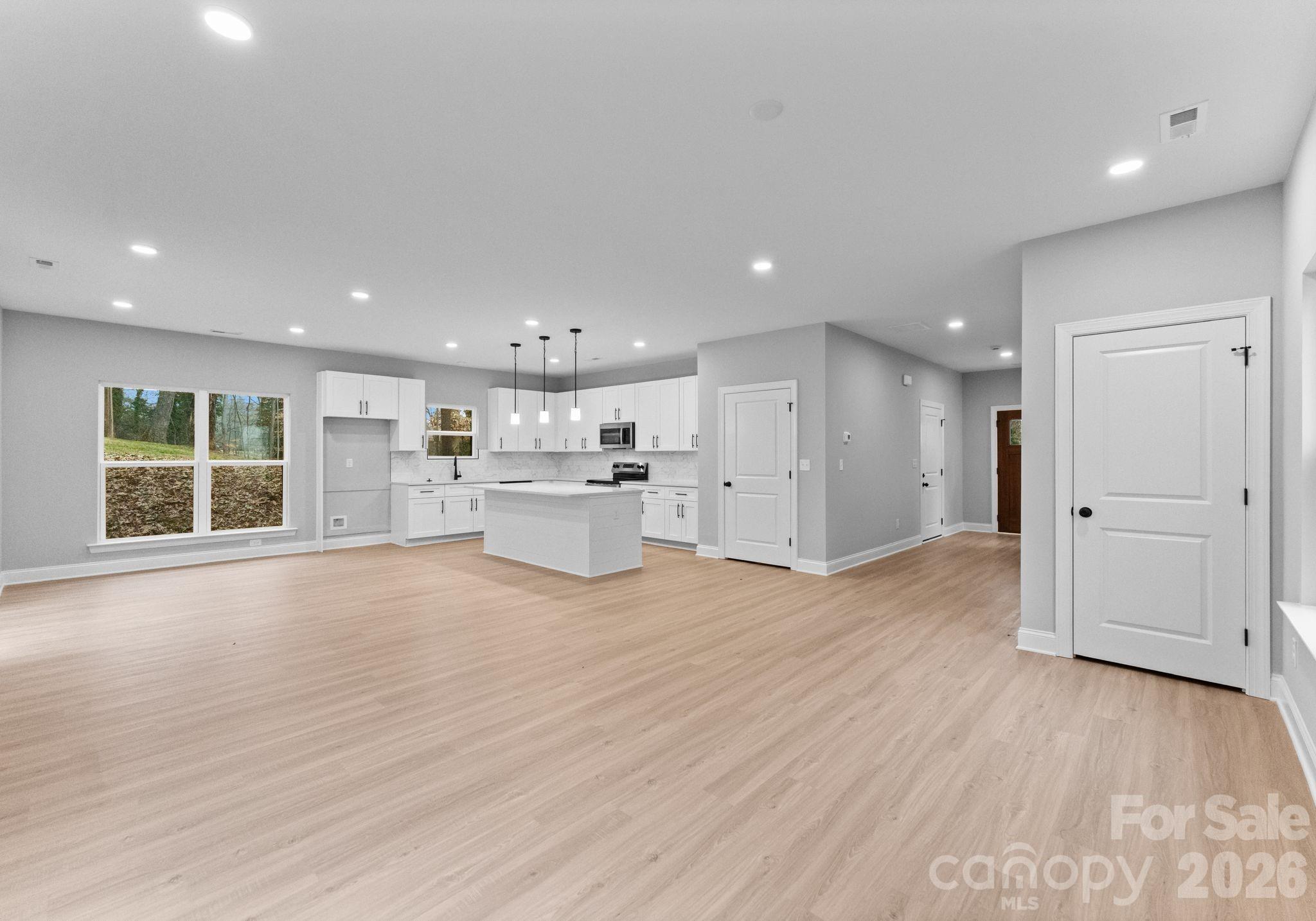 8823 Dogwood Drive Charlotte NC 28215