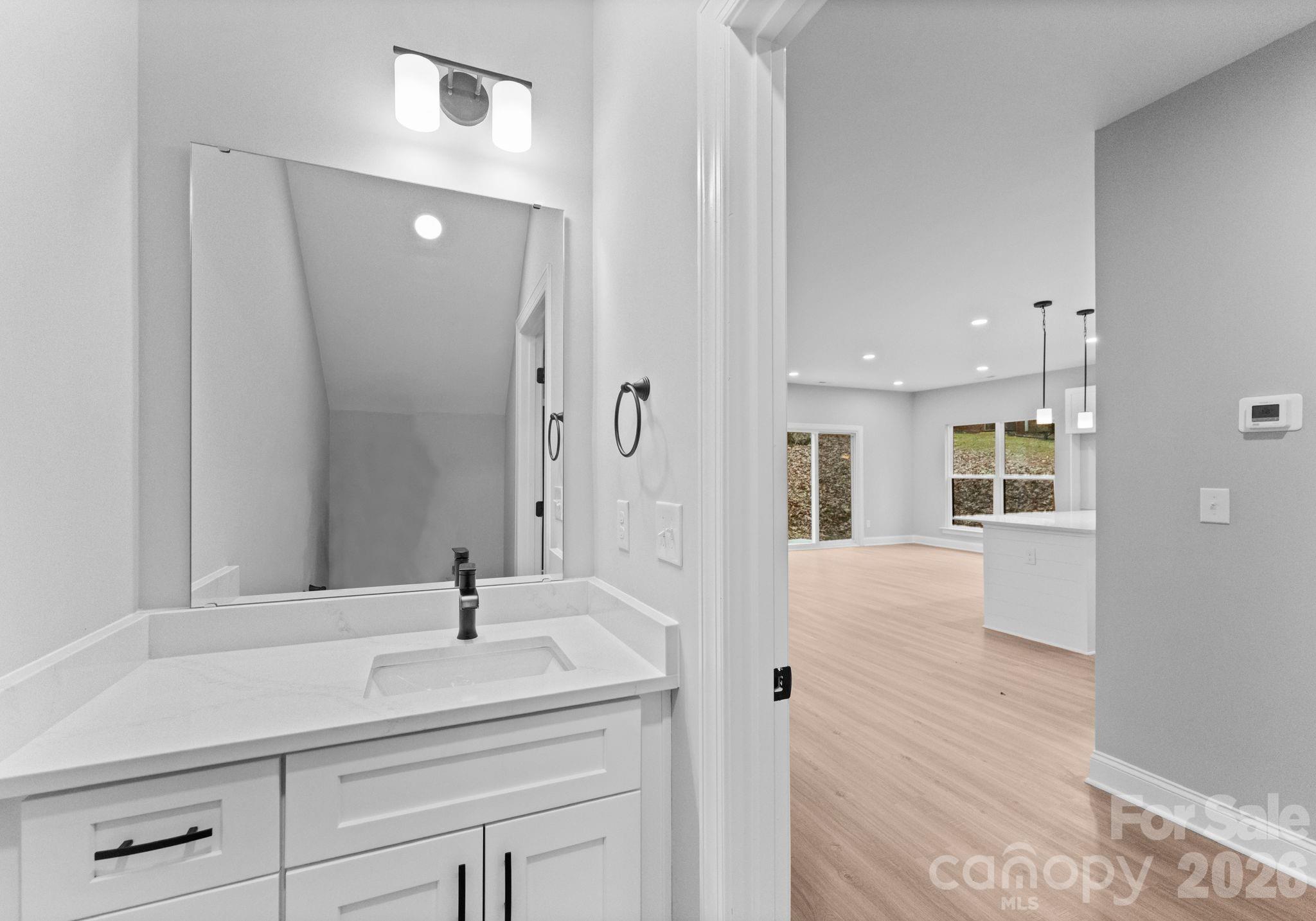 8823 Dogwood Drive Charlotte NC 28215