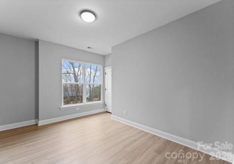 8823 Dogwood Drive Charlotte NC 28215