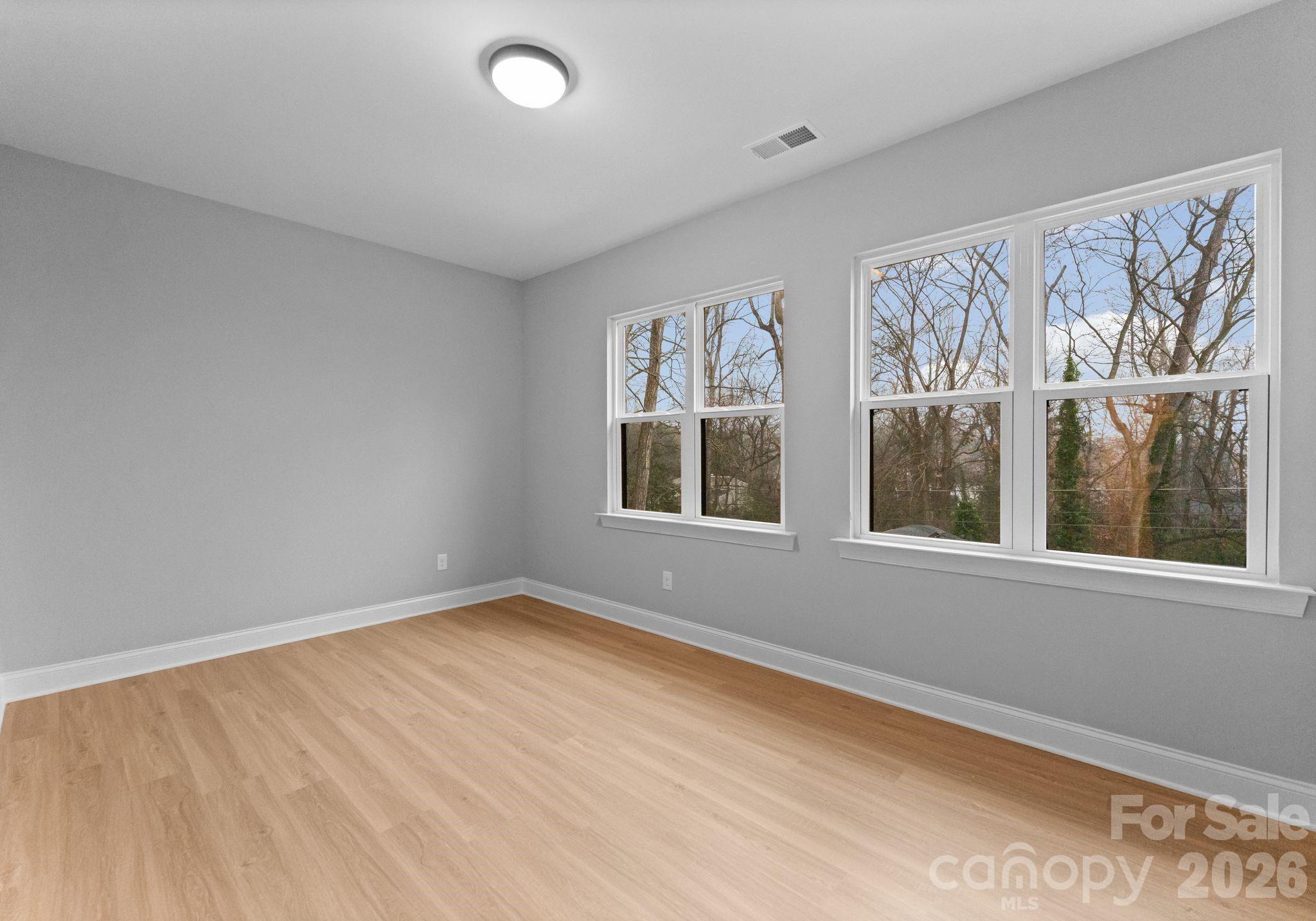8823 Dogwood Drive Charlotte NC 28215