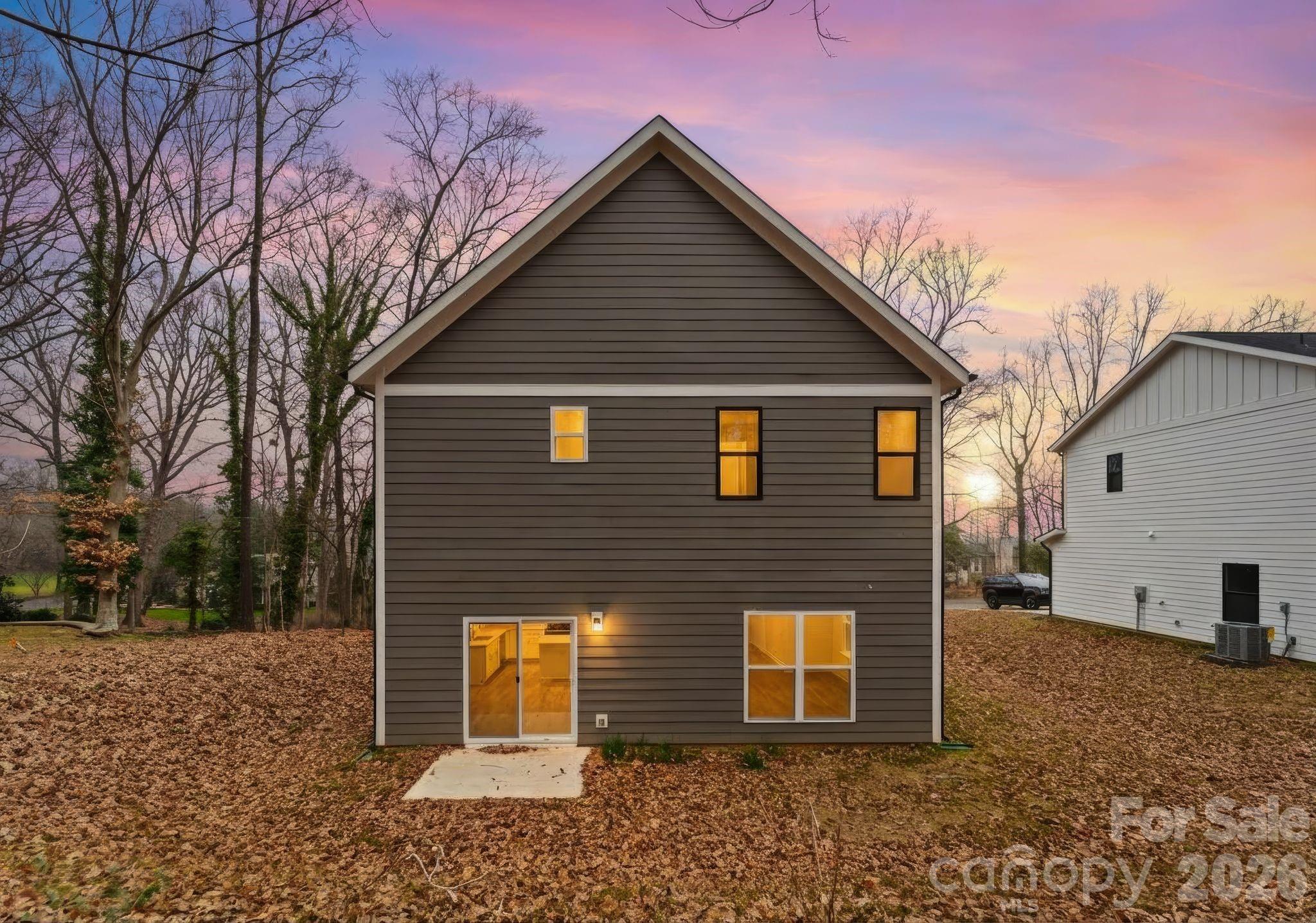 8823 Dogwood Drive Charlotte NC 28215