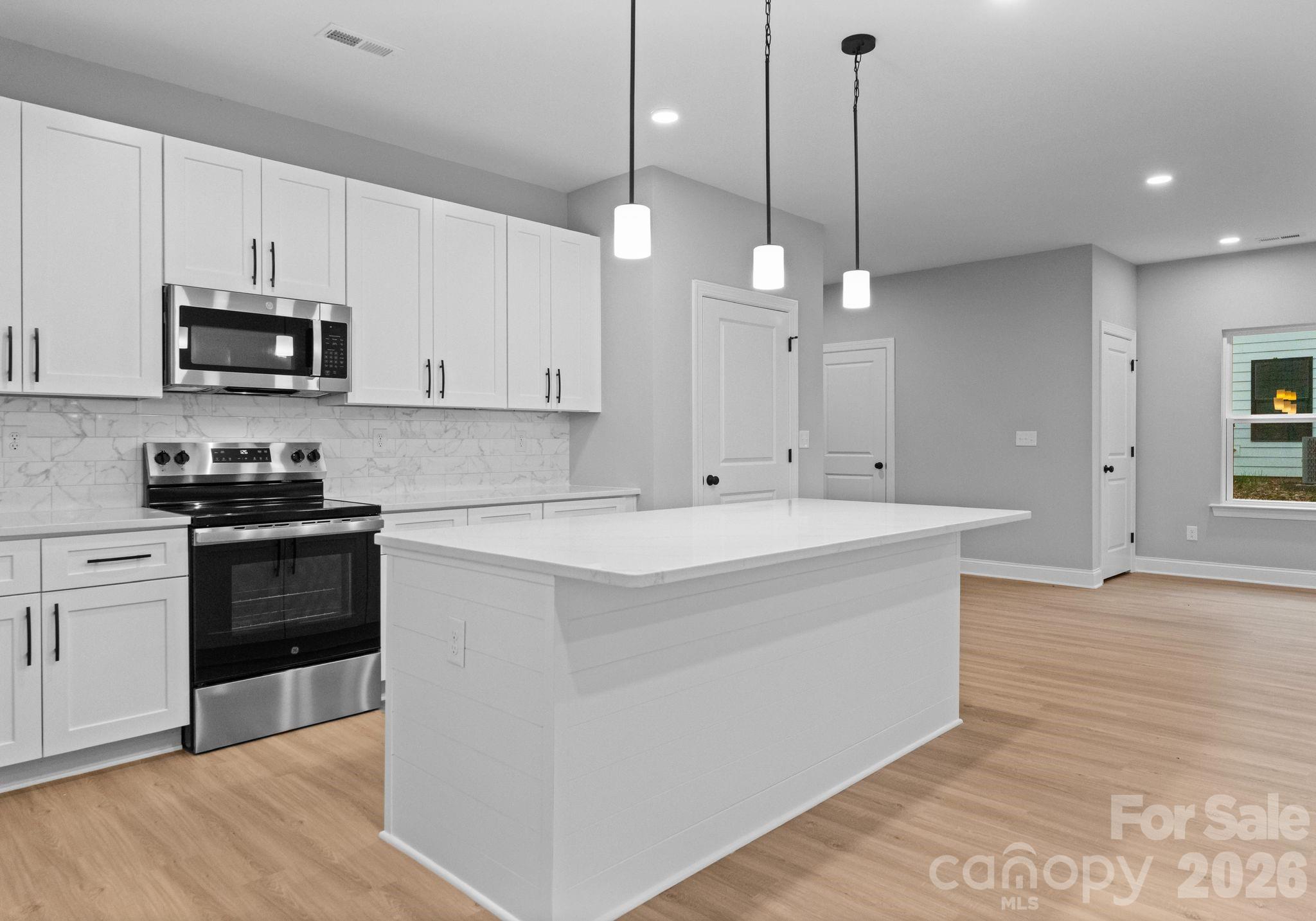 8823 Dogwood Drive Charlotte NC 28215
