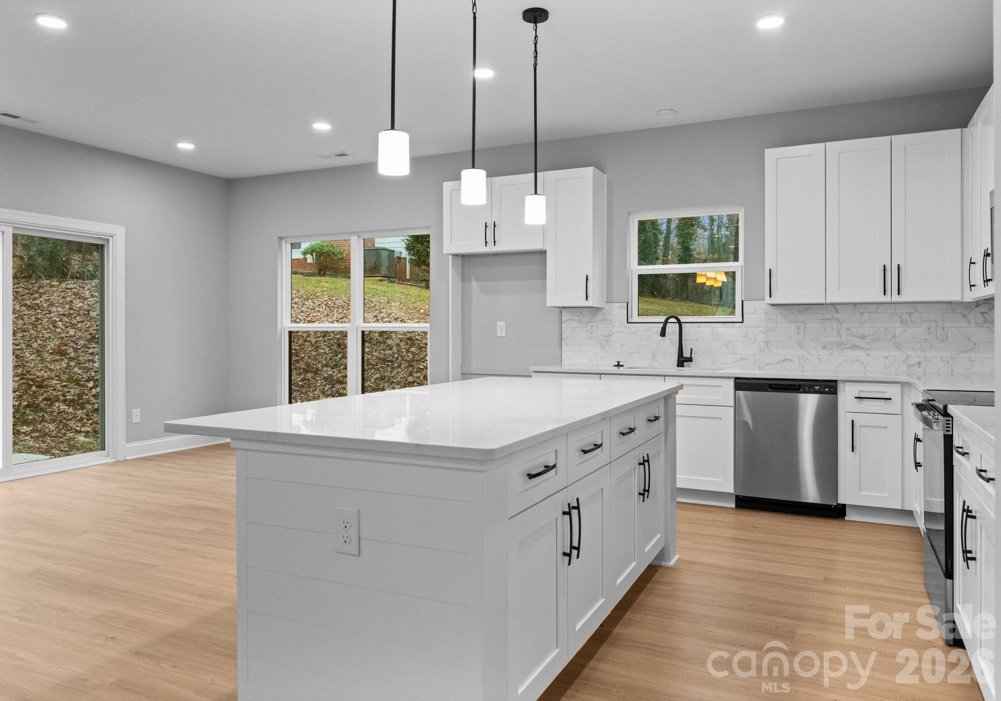 8823 Dogwood Drive Charlotte NC 28215