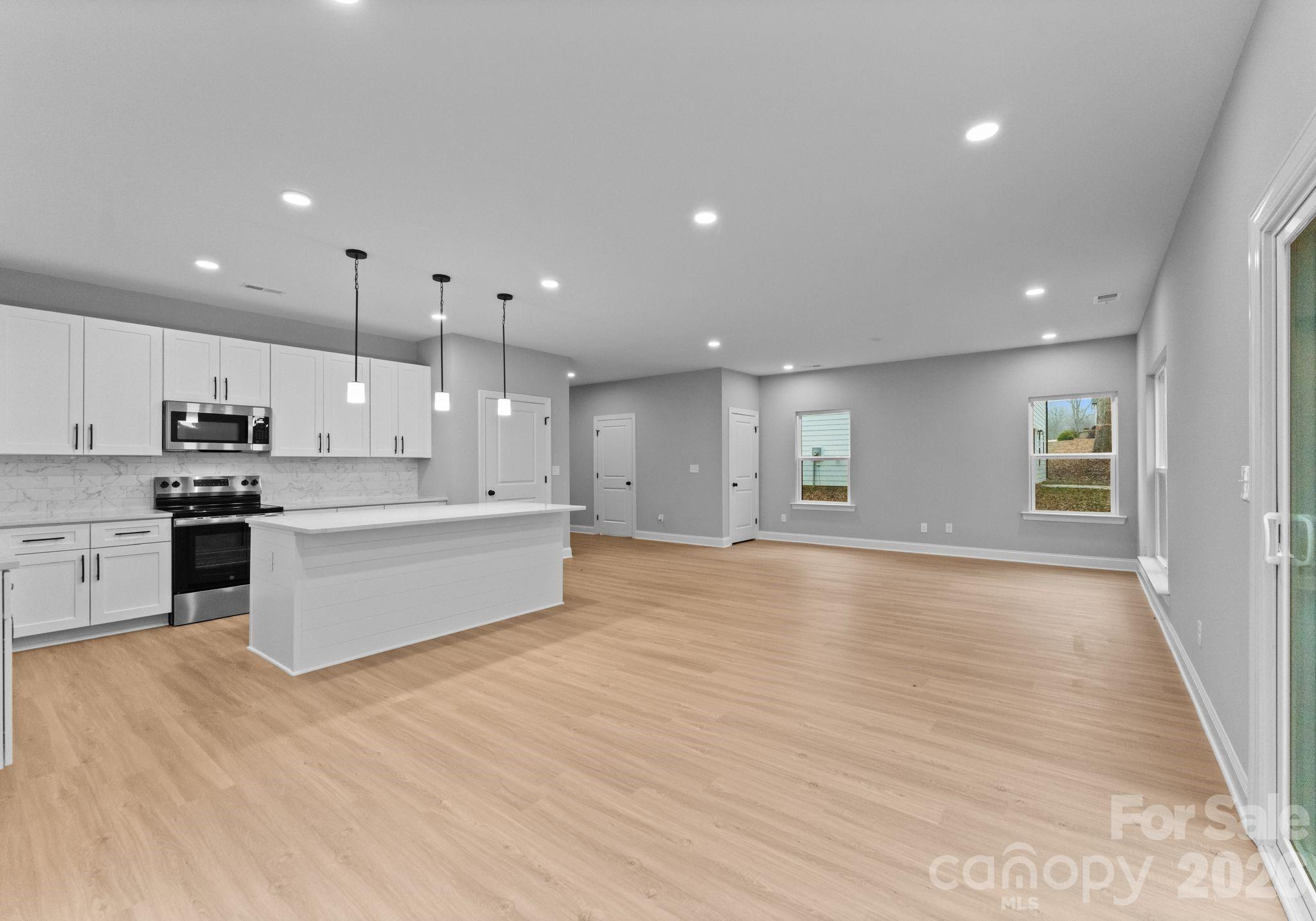 8823 Dogwood Drive Charlotte NC 28215