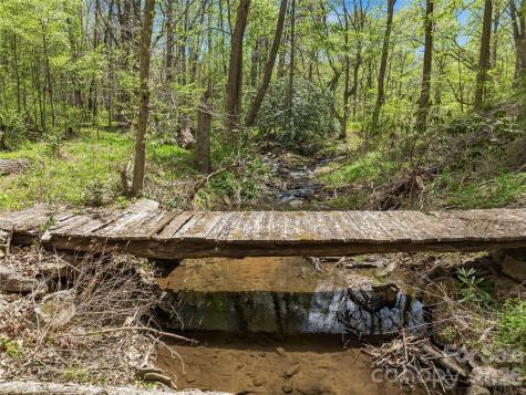 39 Ox Bow Crossing Weaverville NC 28787