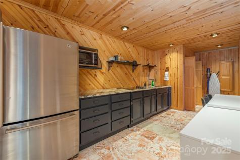 2338 El Miner Drive Mars Hill NC 28754