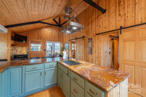 2338 El Miner Drive Mars Hill NC 28754