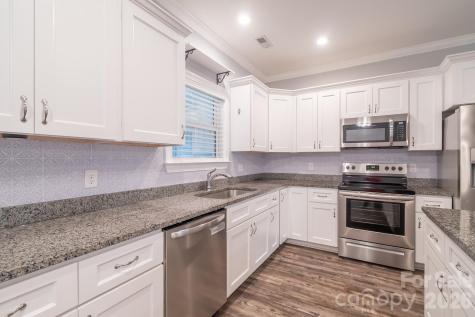 939 Old Stagecoach Road Camden SC 29020