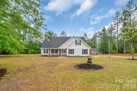 939 Old Stagecoach Road Camden SC 29020