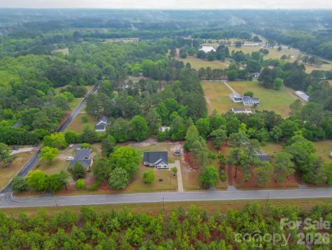 939 Old Stagecoach Road Camden SC 29020