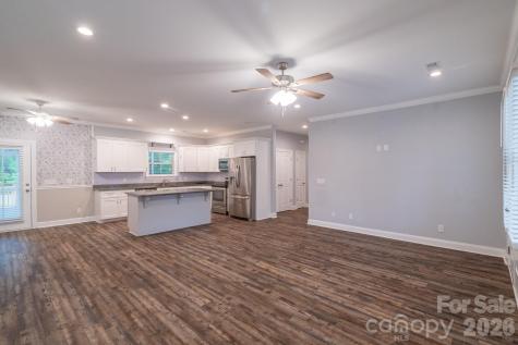 939 Old Stagecoach Road Camden SC 29020