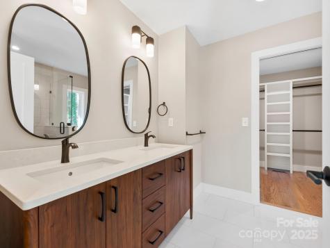 15 Perdue Place Asheville NC 28806