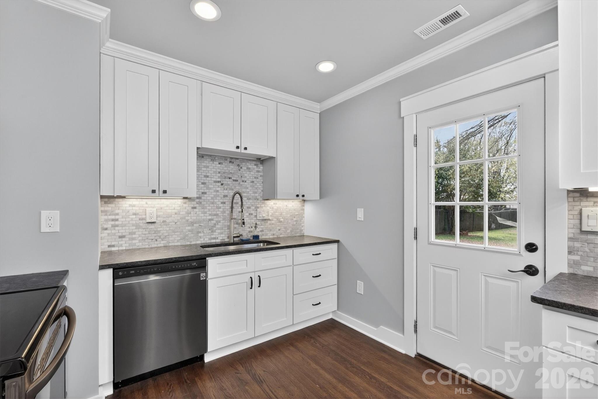 307 E Peterson Drive Charlotte NC 28217