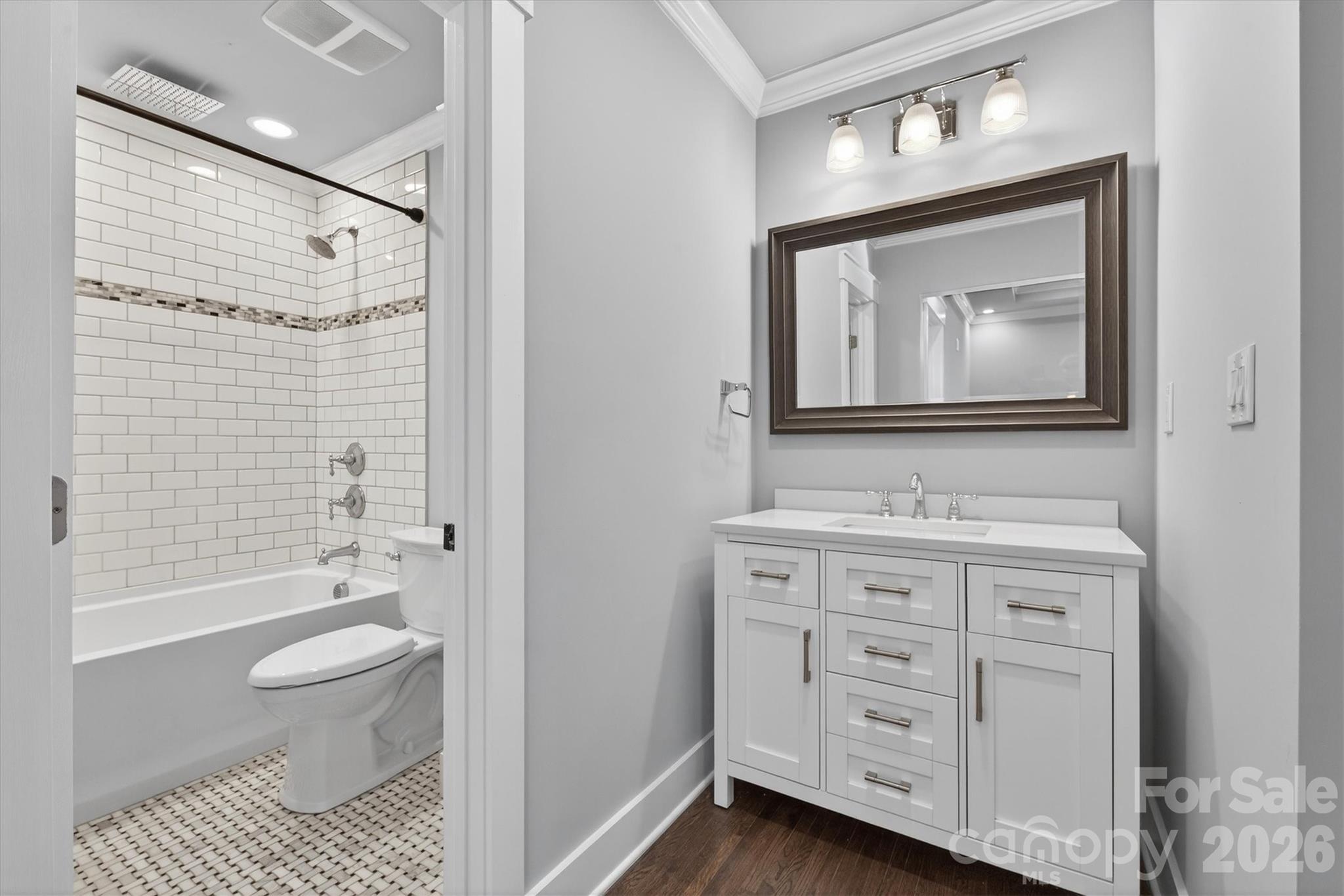 307 E Peterson Drive Charlotte NC 28217