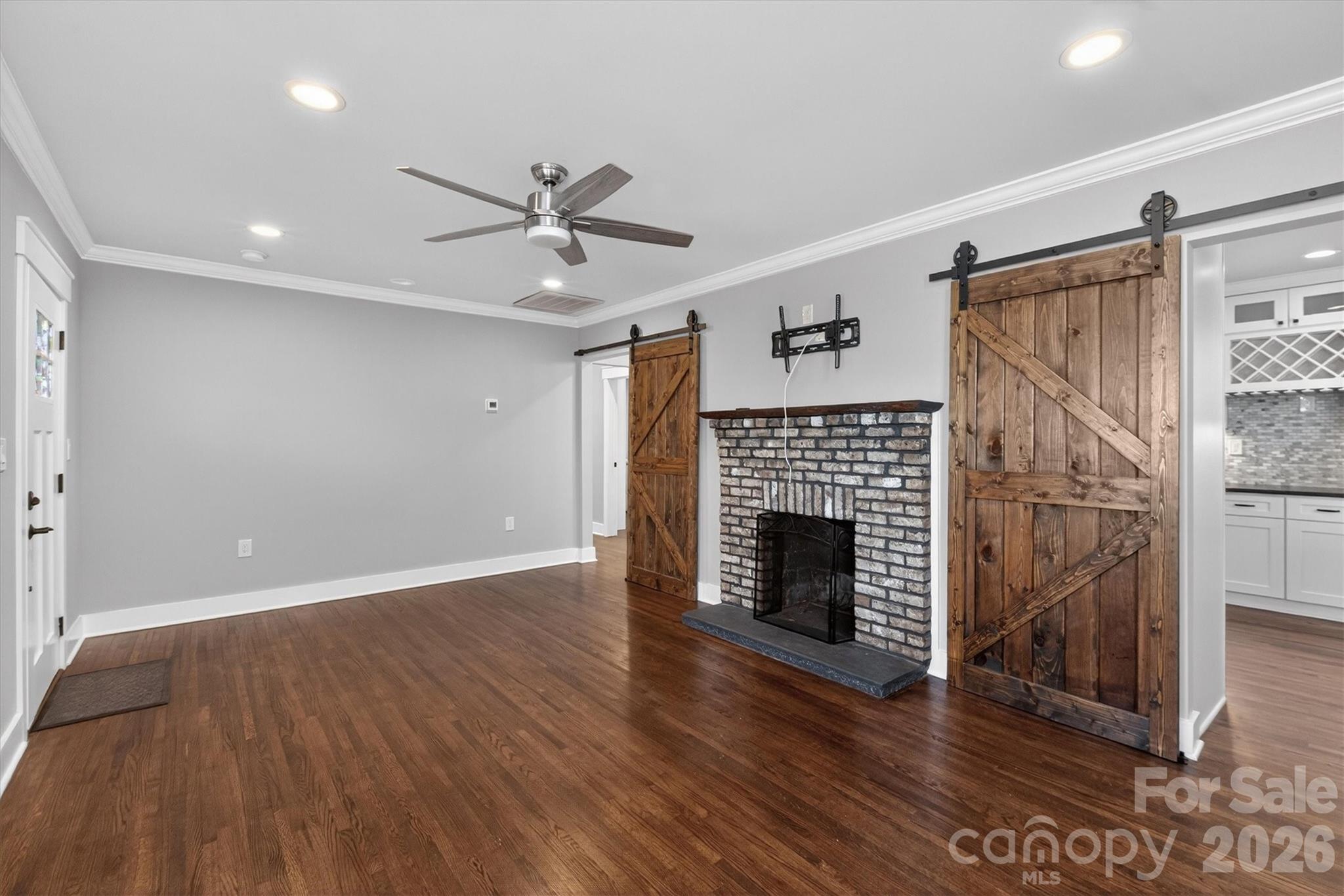 307 E Peterson Drive Charlotte NC 28217