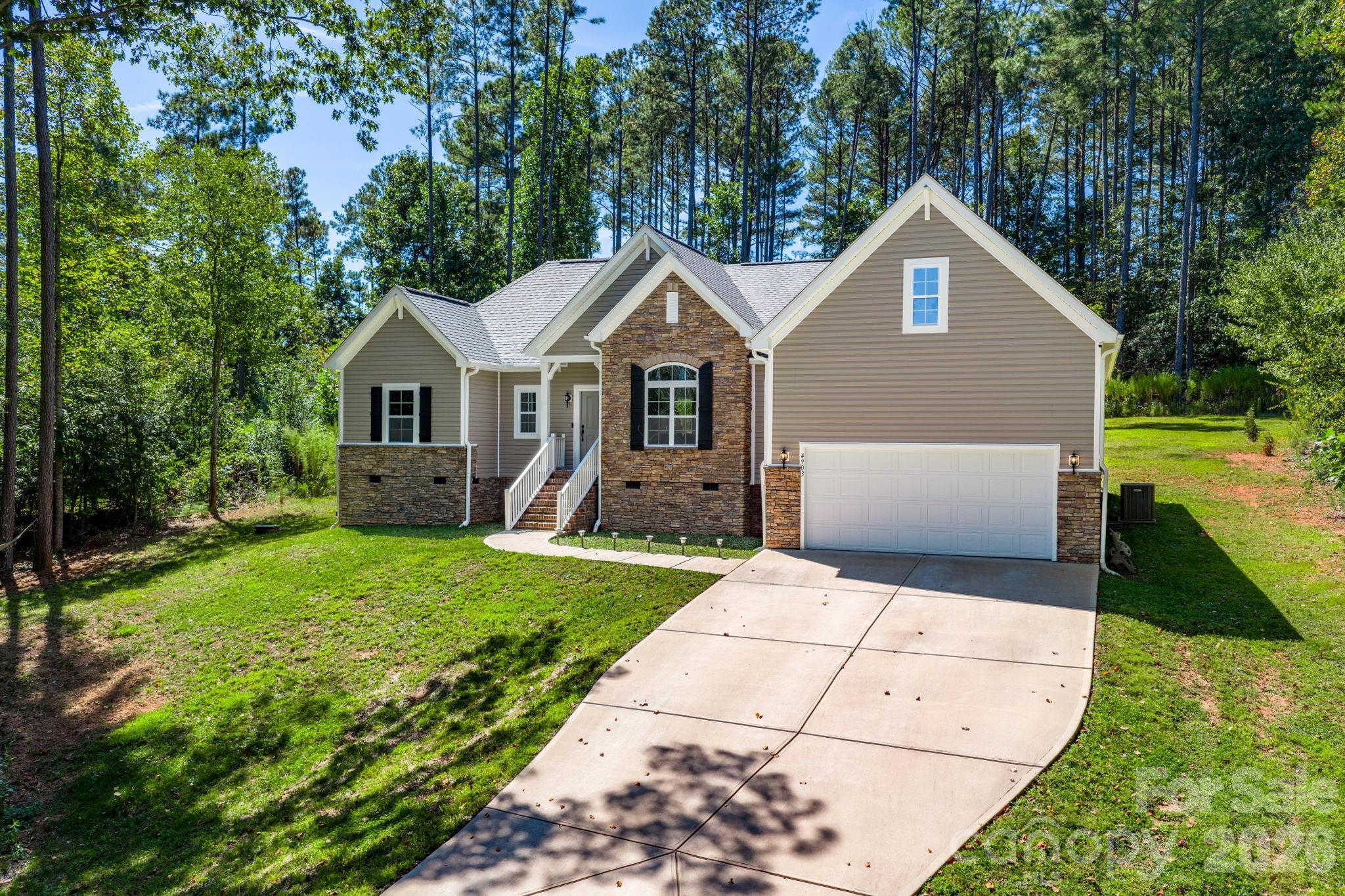 4903 Rio De Luna Hickory NC 28601