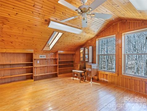 401 Tipstill Cove Waynesville NC 28786