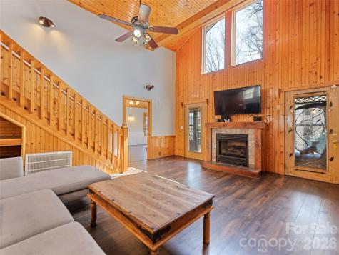 401 Tipstill Cove Waynesville NC 28786